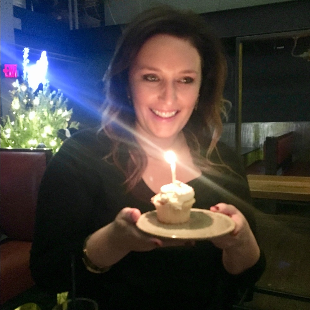 Meet your Posher, Angela